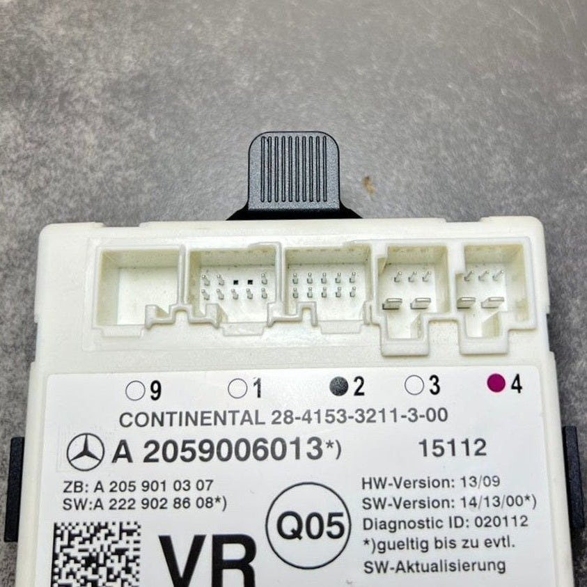 Mercedes-Benz W205 C-Class Front Right Side Door Control Module A205 9006013 OEM