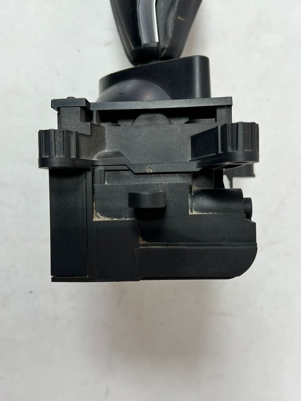 2020-2022 BMW 740i 7 Series G11 and G12 Gear Selector Switch 9458747 OEM
