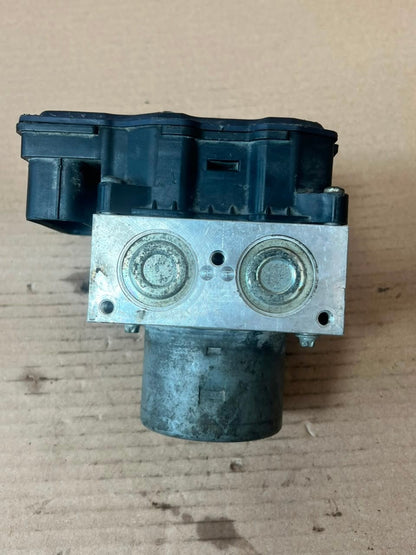 2014-2016 Mini Cooper R60 R61 ABS DSC Brake Pump Module 9813830