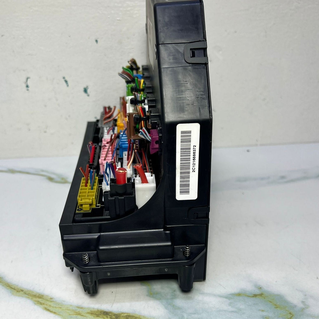 10-18 Mercedes-Benz W212 W204 Front SAM Module Relay Fuse Box A212 9003514 OEM