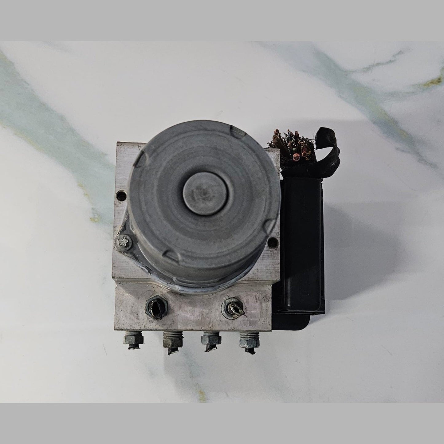 OEM BMW F10 F12 F01 F02 ABS Anti Lock Brake DSC Pump Module 6853400