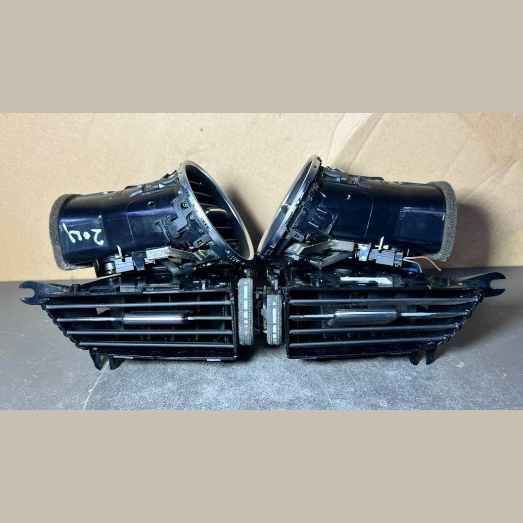 12-14 Mercedes W204 C300 C250 Front Center Dashboard  Heater A/C Air Vent Set