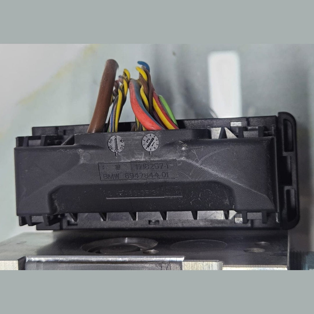 2014 BMW 328i Anti-Lock Brake ABS Pump Control Unit Module 6868319