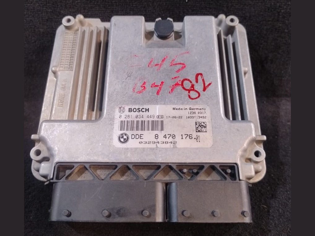 BMW 3 F30 F35 F31 ENGINE CONTROL UNIT/MODULE ECU ONLY OEM - 8470176