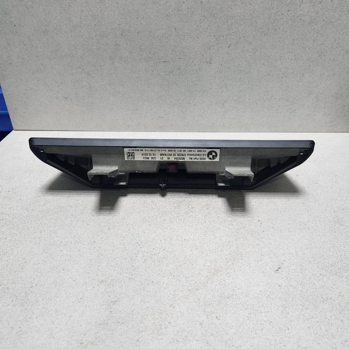 2017-2020 BMW 530i Central Information Display 9826394 5 Series G30 G31 F90 M5 