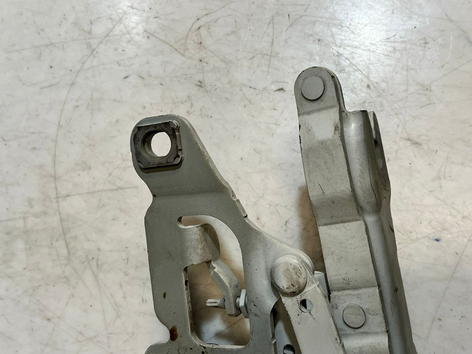 2011-2016 BMW 528i 5 Series F10 F11 6' F12 F13 M5 M6 Bonnet Hood Hinge 7249888 