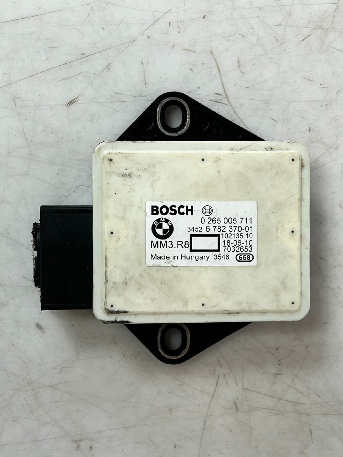 BMW E60, E65, E70 X5, and E90 Yaw Rate Speed Sensor 6782370 OEM