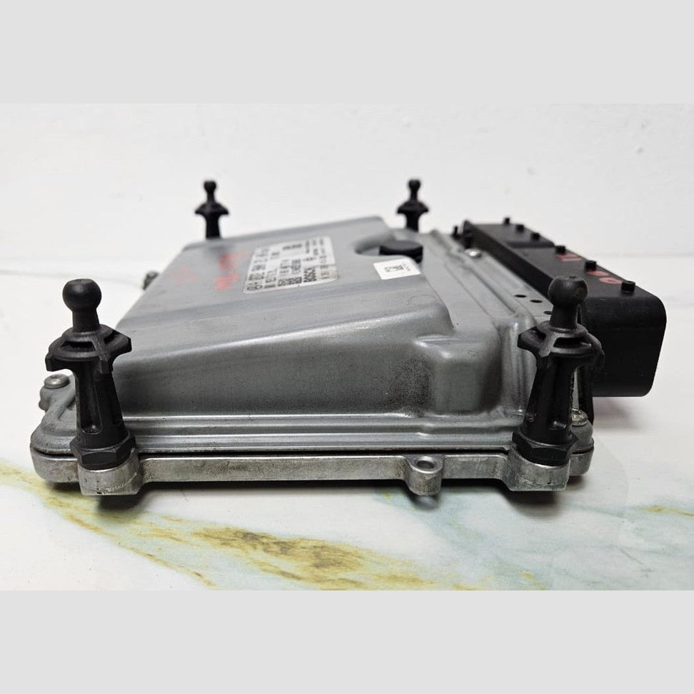 08-12 Mercedes W212 GLK Engine Control Module Unit ECM ECU A272 9002100 OEM