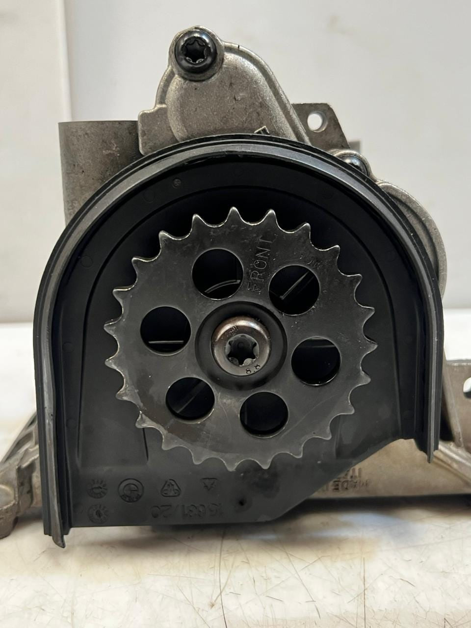 BMW 1 Series F20 F21 MINI R56 LCI Oil Vacuum Pump Mechanical Tandem Pump 7823007