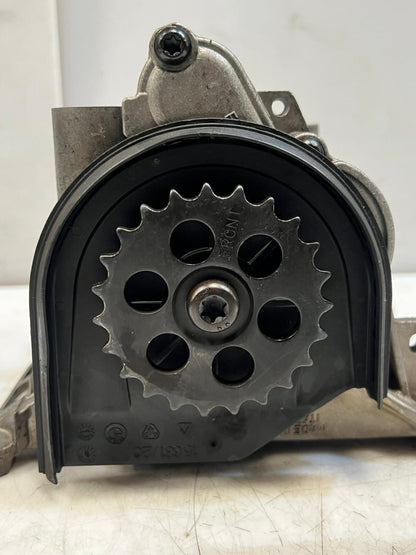 BMW 1 Series F20 F21 MINI R56 LCI Oil Vacuum Pump Mechanical Tandem Pump 7823007