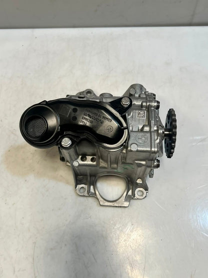 BMW 5 Series X1 X3 X5 F10 F11 B47 F20 Oil Vacuum Pump 8513756 OEM