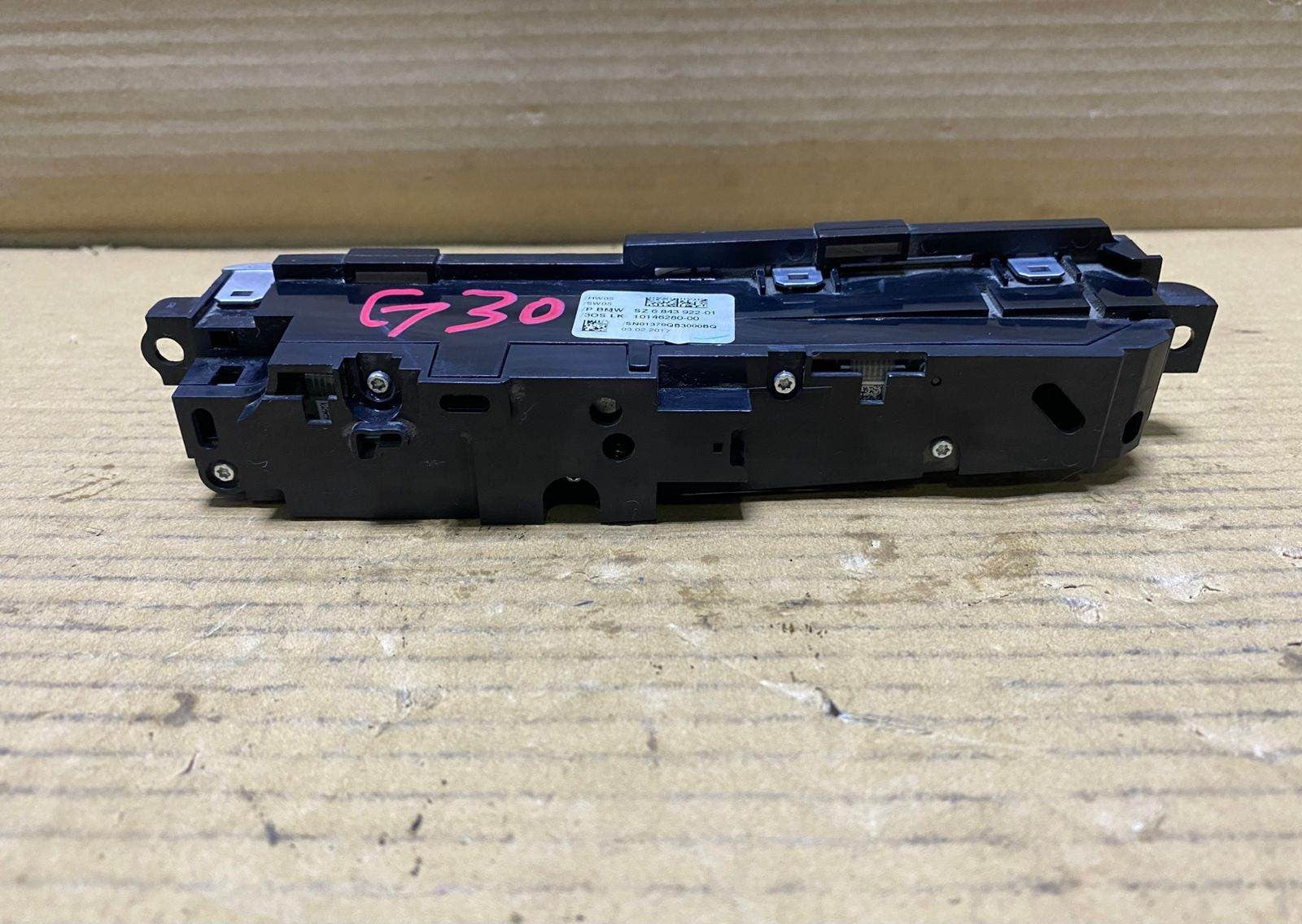 BMW Center Console Switch Operating Unit 6843922 RHD 5 Series G30 G31 and X3 G01