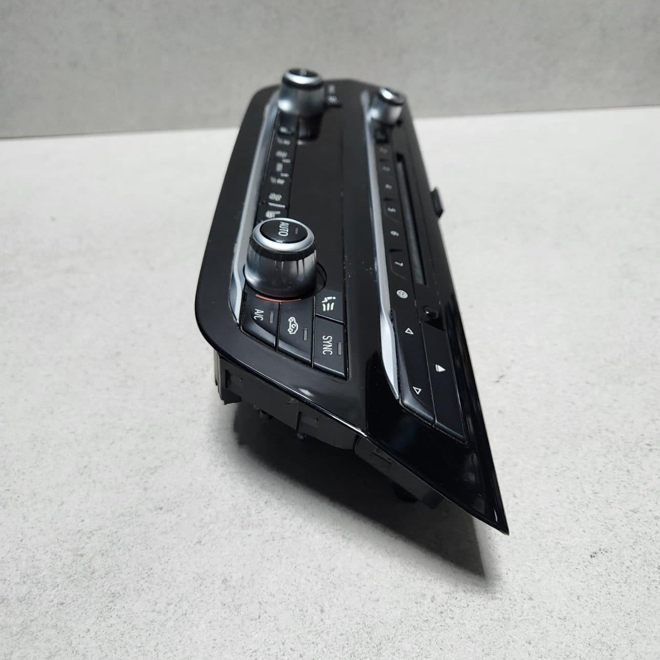 2017-2020 BMW 530i Temperature And Radio Control Panel 7947871 G30 530 540 M550