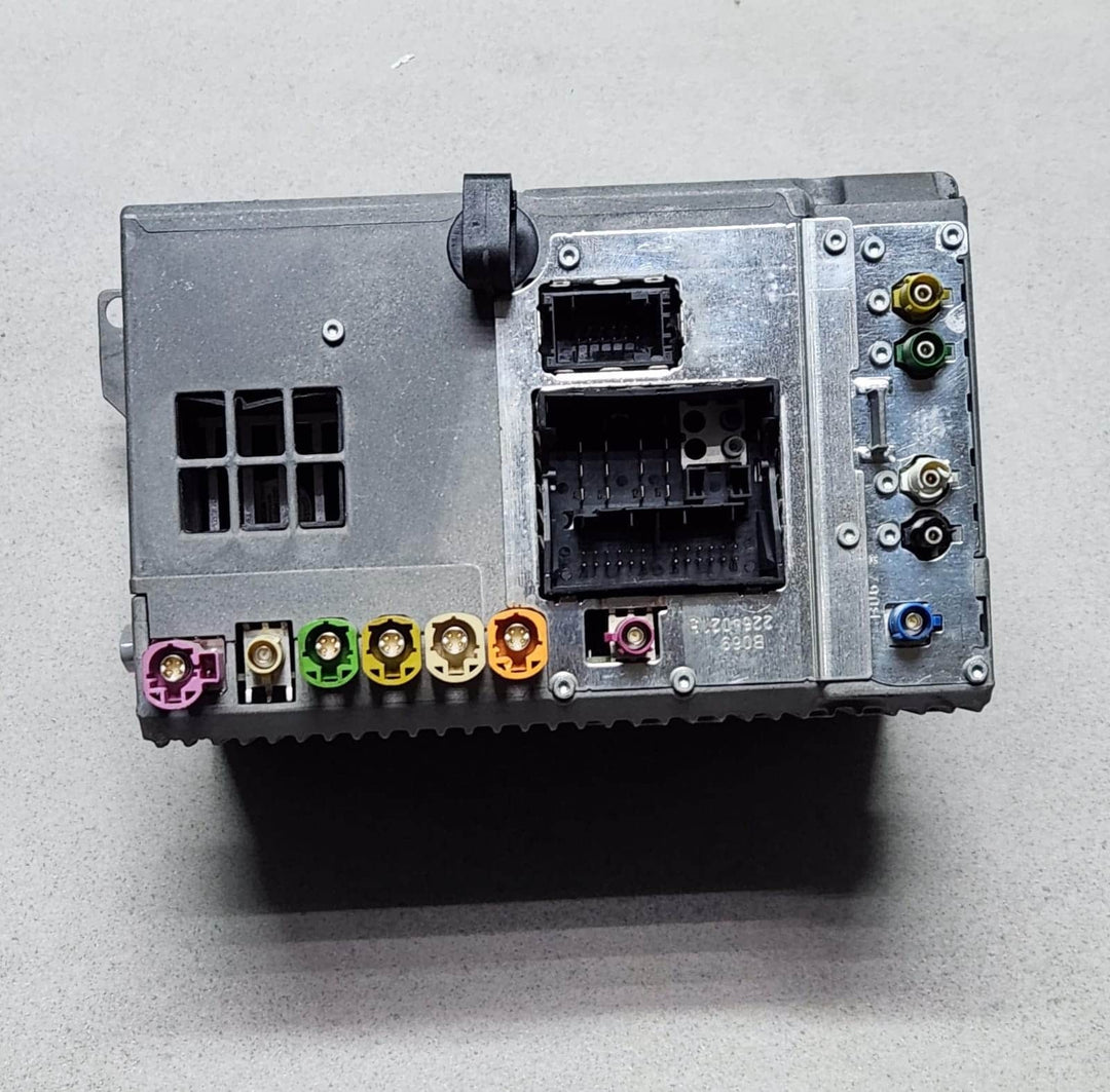 BMW Navigation Head Unit 9327318 F01 F02 F10 F11 F15 X5 
