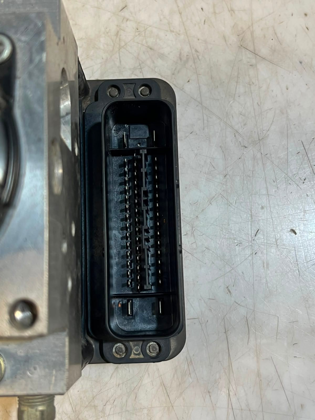 2008-2010 BMW E6X 535i 5 Series E60 520d Abs Pump Control Module 6783360 OEM