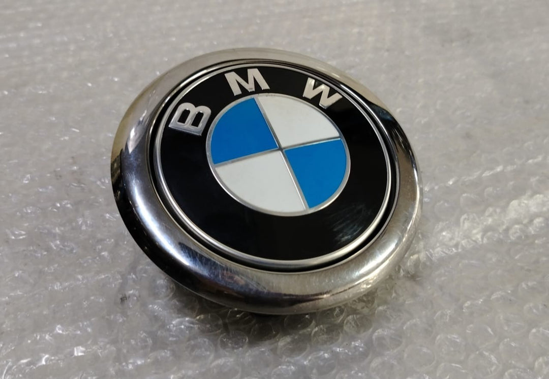 OEM BMW X2 F39 REAR LIFTGATE EMBLEM RELEASE SWITCH HANDLE 7248535