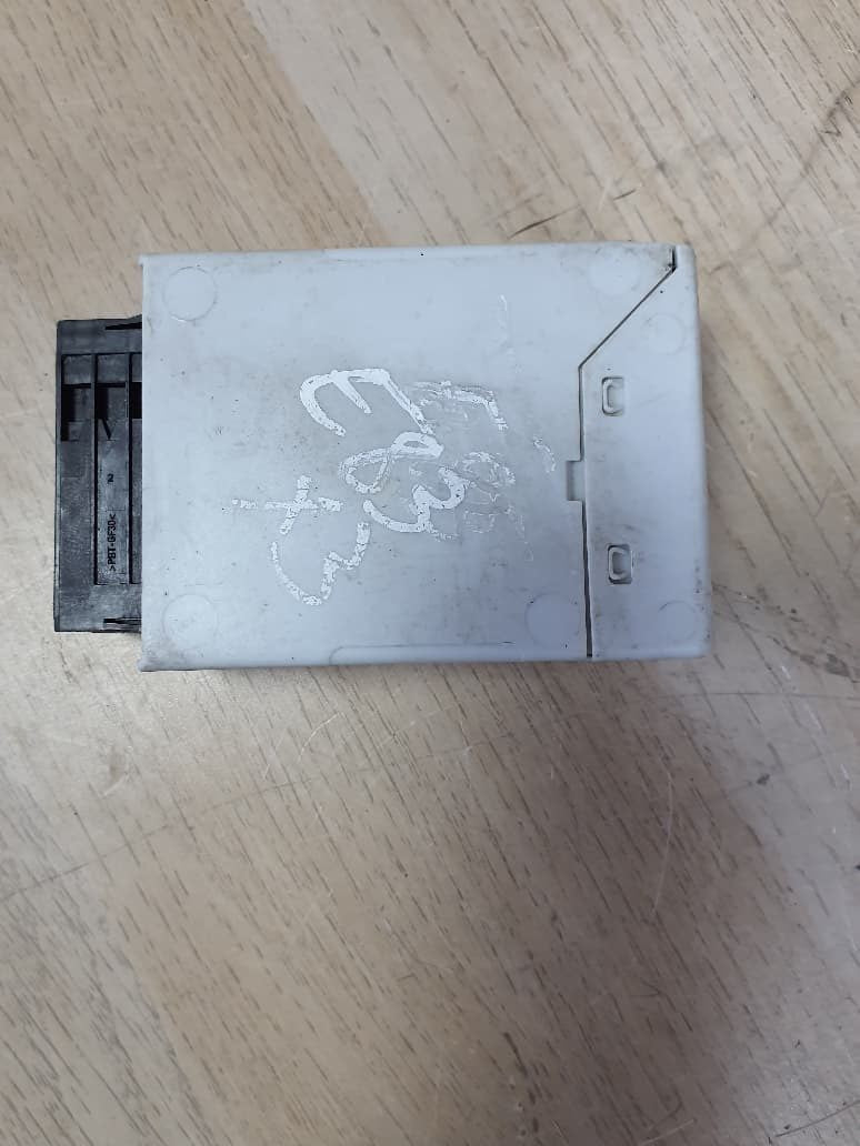 2004-2010 BMW X3 Tire Pressure Control Module 6778389 X3 E83