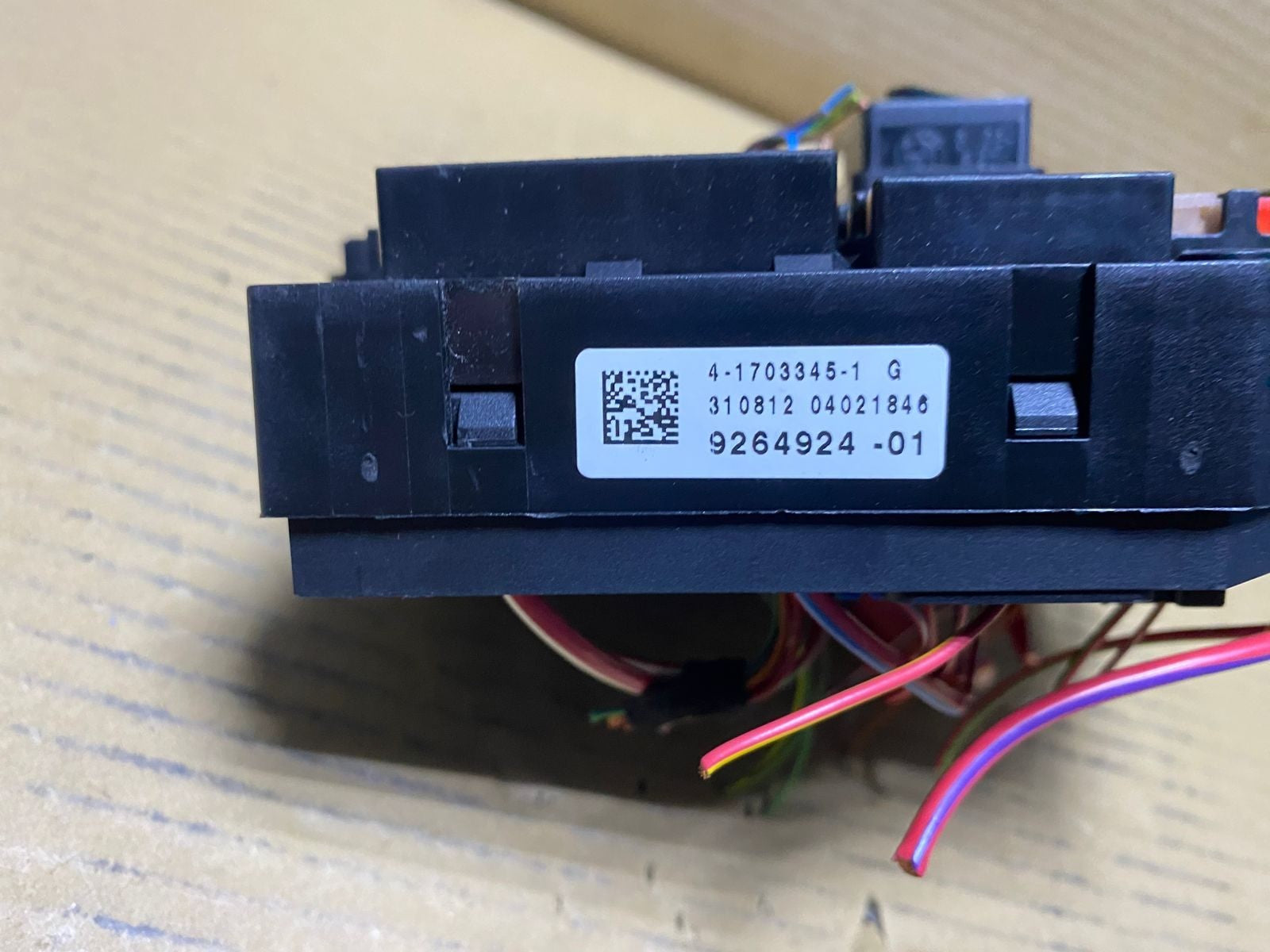 2013 BMW 750i Rear Power Distribution Fuse Box 9264924 F02