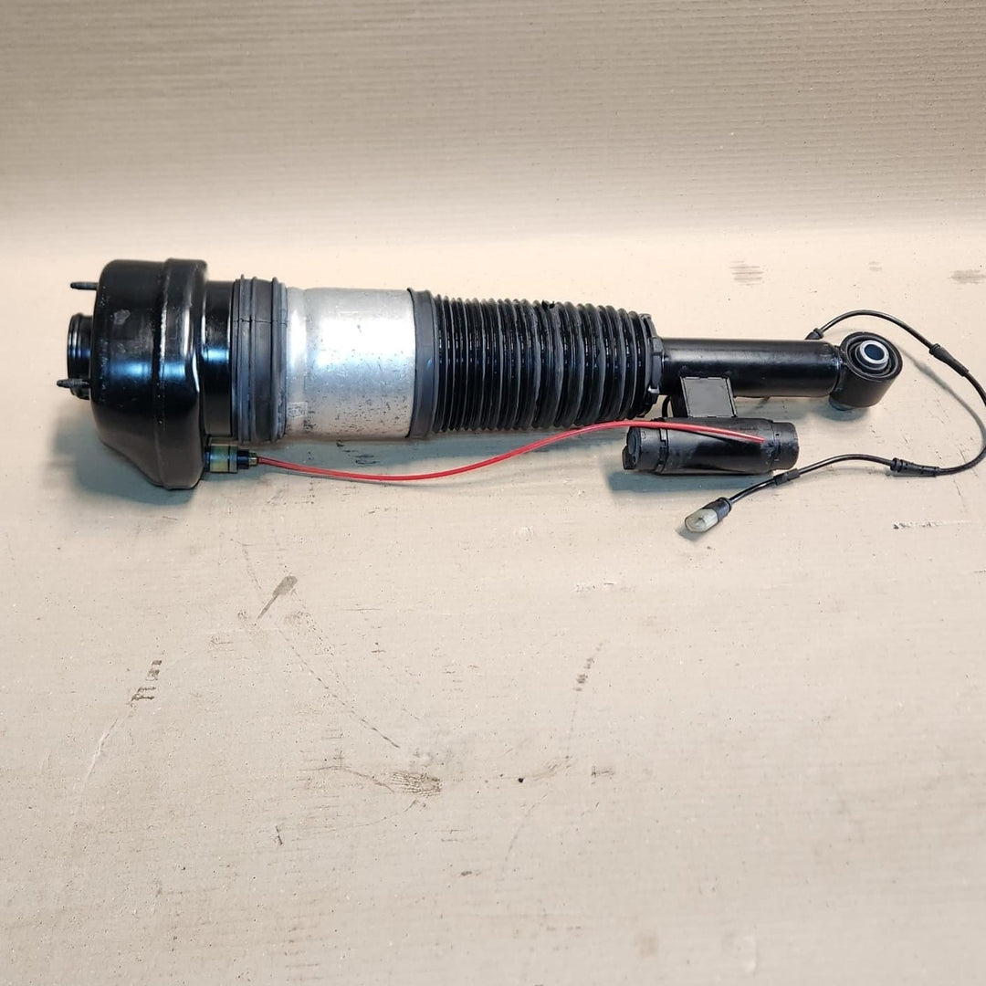 2016-19 BMW 740i 7 Serie G11 G12 Rear Left Air Suspension Shock Absorber 7459305