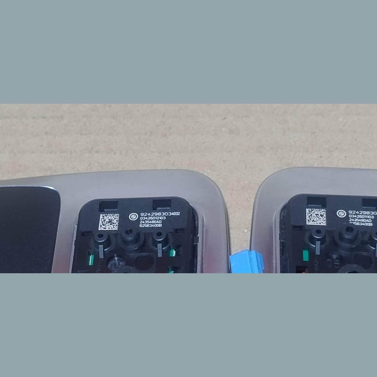BMW X1 F25 STEERING SHIFTER WHEEL PADDLES - 9242983
