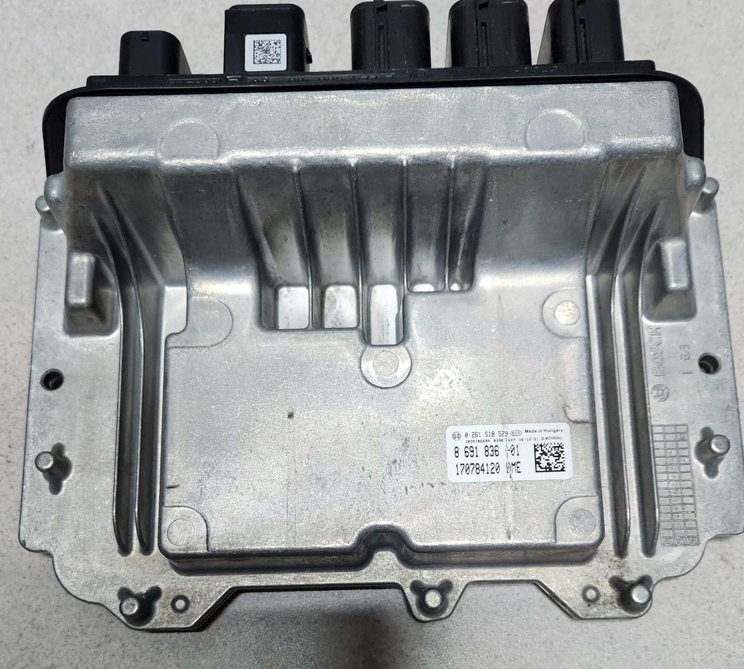 BMW Engine Control Unit 8691836 2 Series F22 218i B38B15A ECU SET 