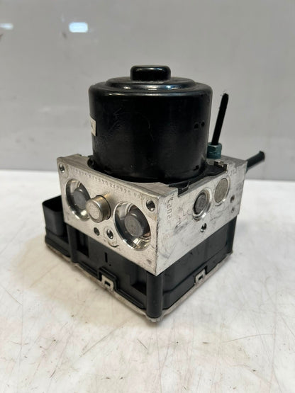2014 BMW X3 F25 X4 F26 ABS Pump DSC HYDRAULIC Module 6875412 OEM