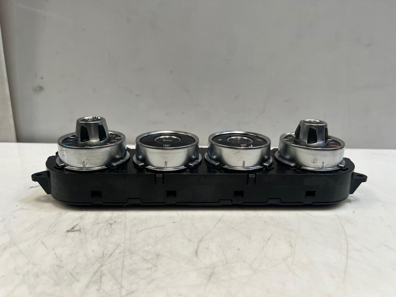 2009-2016 BMW Z4 E89 35IS Automatic Air Conditioning Control Unit 9205359 OEM
