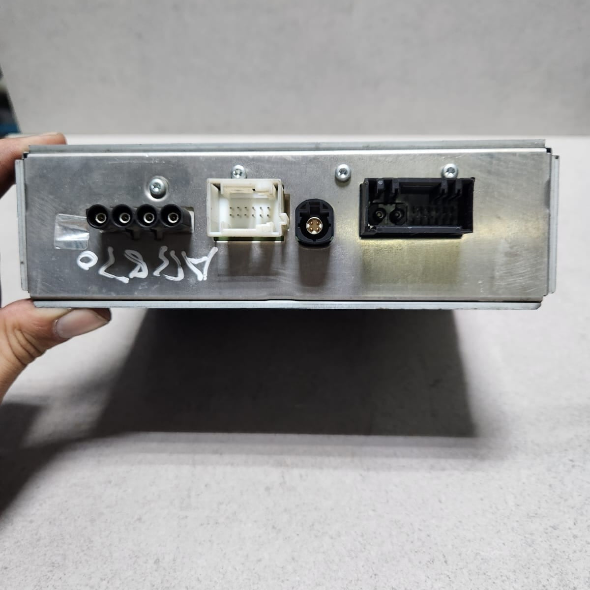 2011-2014 Mercedes-Benz C180 Digital Radio Tv Tuner A2129000017 W212 and C-Class