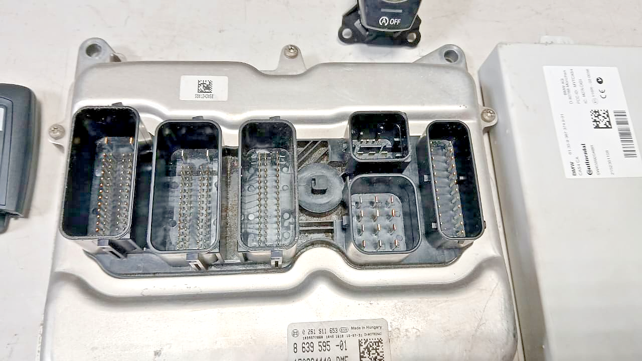 BMW 520i F10 LCI N20 ENGINE CONTROL UNIT ECU KIT DME 8639595
