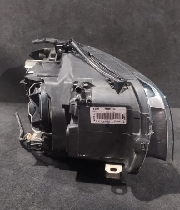 BMW 1 SERIES E81 E82 E87 E88  LEFT SIDE  HEADLIGHT LAMP  -7249651