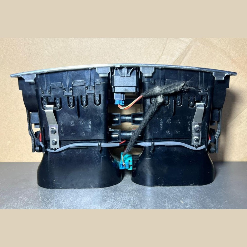 2008-2010 Mercedes W204 C-Class Front Center Dashboard  Heater A/C Air Vent