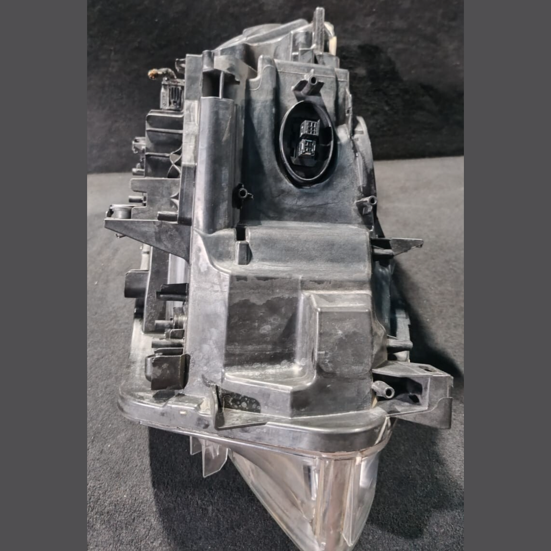 BMW 1 SERIES 120i 2012 F20 LEFT SIDE HEADLIGHT 7229687-09 ECE - 7229687