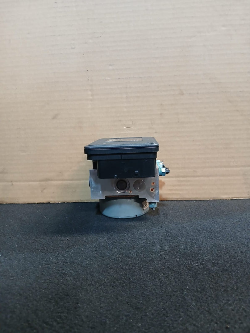 OEM BMW F20 F30  ABS Brake Pump Anti Lock DSC Dynamic Stability Control 6881173