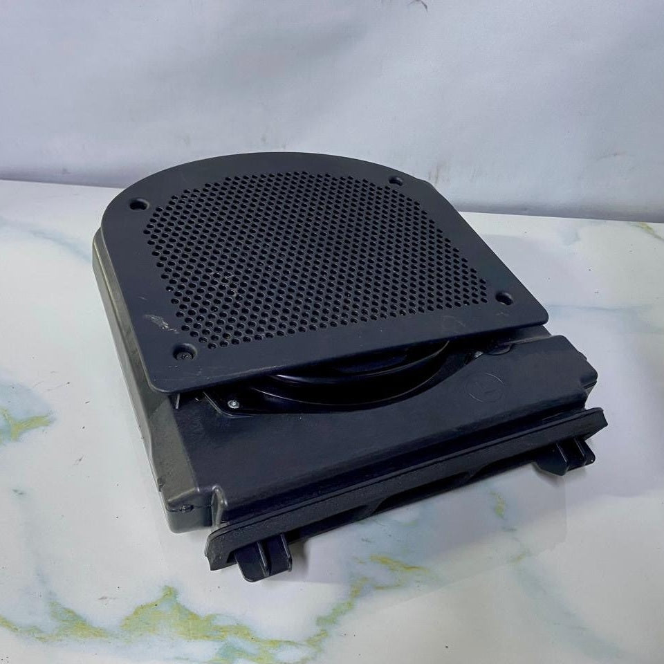 OEM BMW 7 F01 F02 F03 F04 Front Subwoofer Speaker LEFTSide 9227483