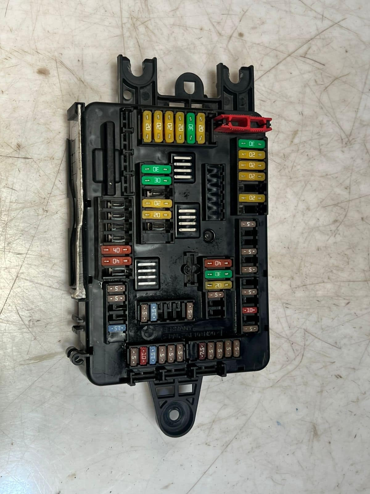 2014-2016 BMW 1 Series F20 and 2 Series F22 F23 428i Rear Fuse Box 9337880 OEM