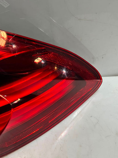 2010-2013 BMW 5' 535i GT F07 N55 Rear RIGHT Tail Light BACK LIGHT 89091990 RHD
