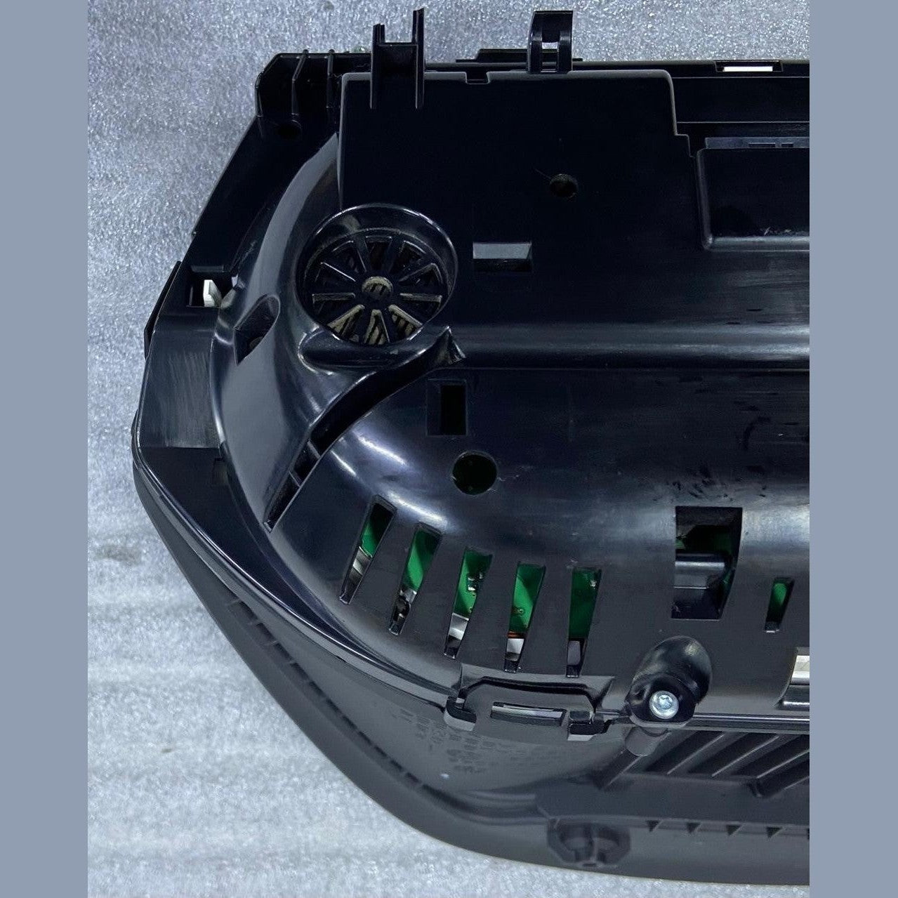 OEM BMW F20 F21 F22 F23 Instrument Cluster Speedometer KMH 9325166