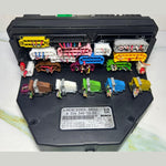 Bild in die Galerieansicht laden, 2008-2009 Mercedes C230 Front Sam Relay Fuse Box A2045450369 W204 X204 C-Class