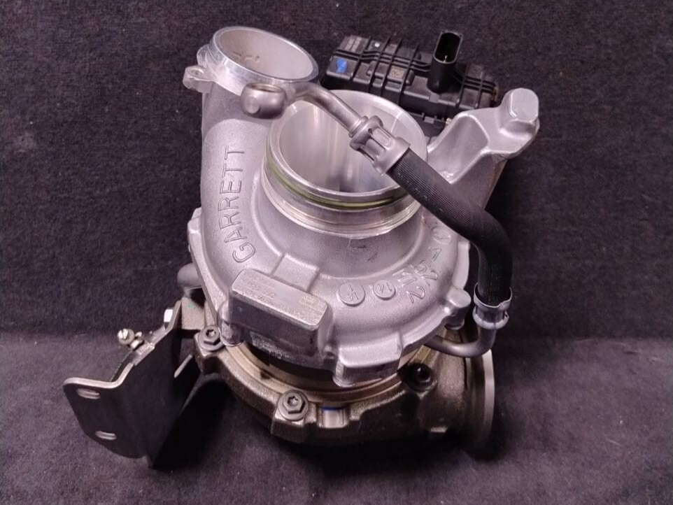 BMW 3 Series F30 F31 F34 3.0d 330d xDrive N57D30A N57  Turbocharger  7823202