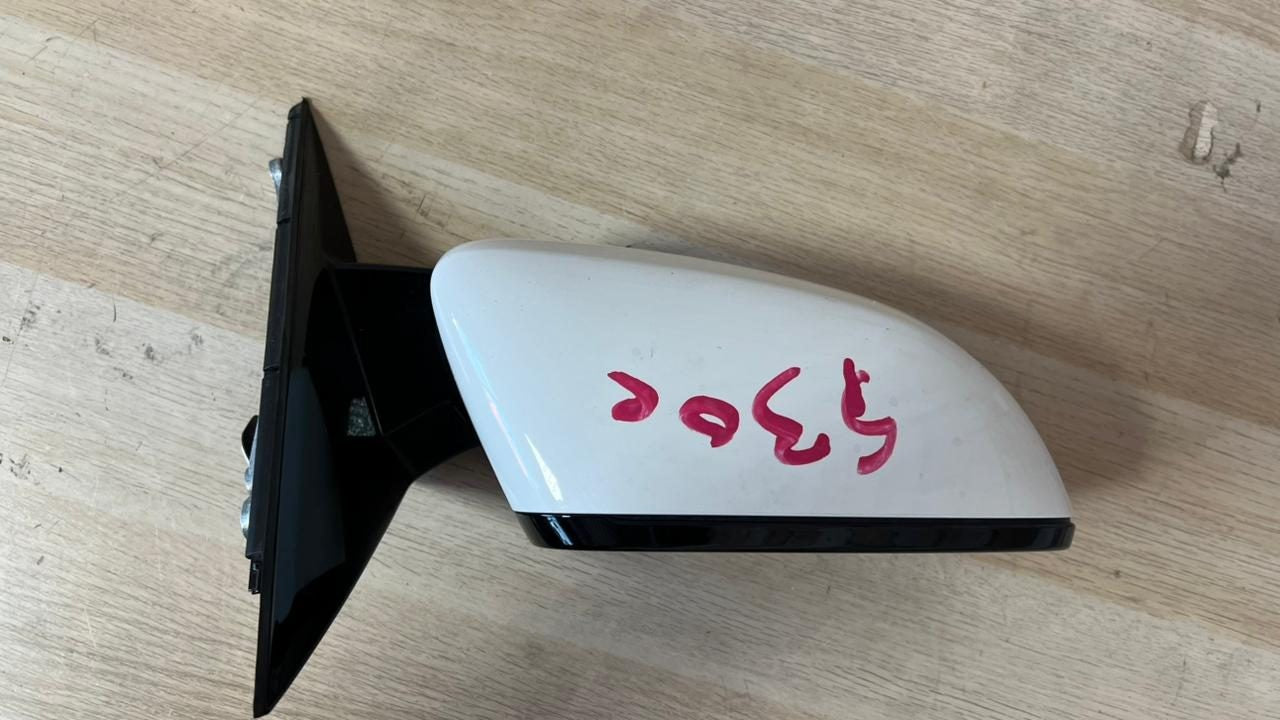 BMW RIGHT Front Door Electric Wing Mirror F0184102U668B 5 Series G30 G31 RHD