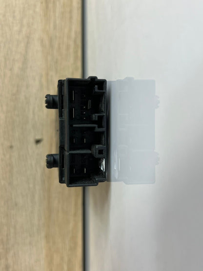 BMW X7 F25 X3 F15 X5 F16 X6 HEATED SEAT CONTROL MODULE P/N 9216468