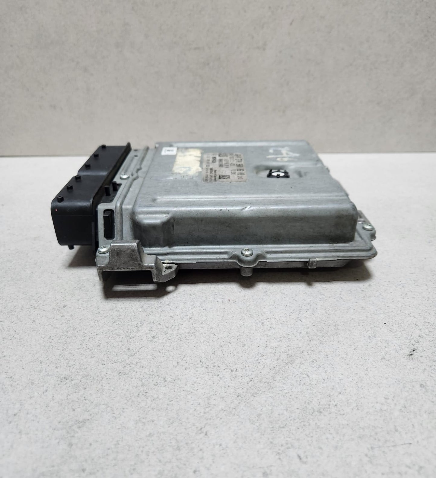 2012-2015 Mercedes-Benz B180 Engine Control Unit A2709000600