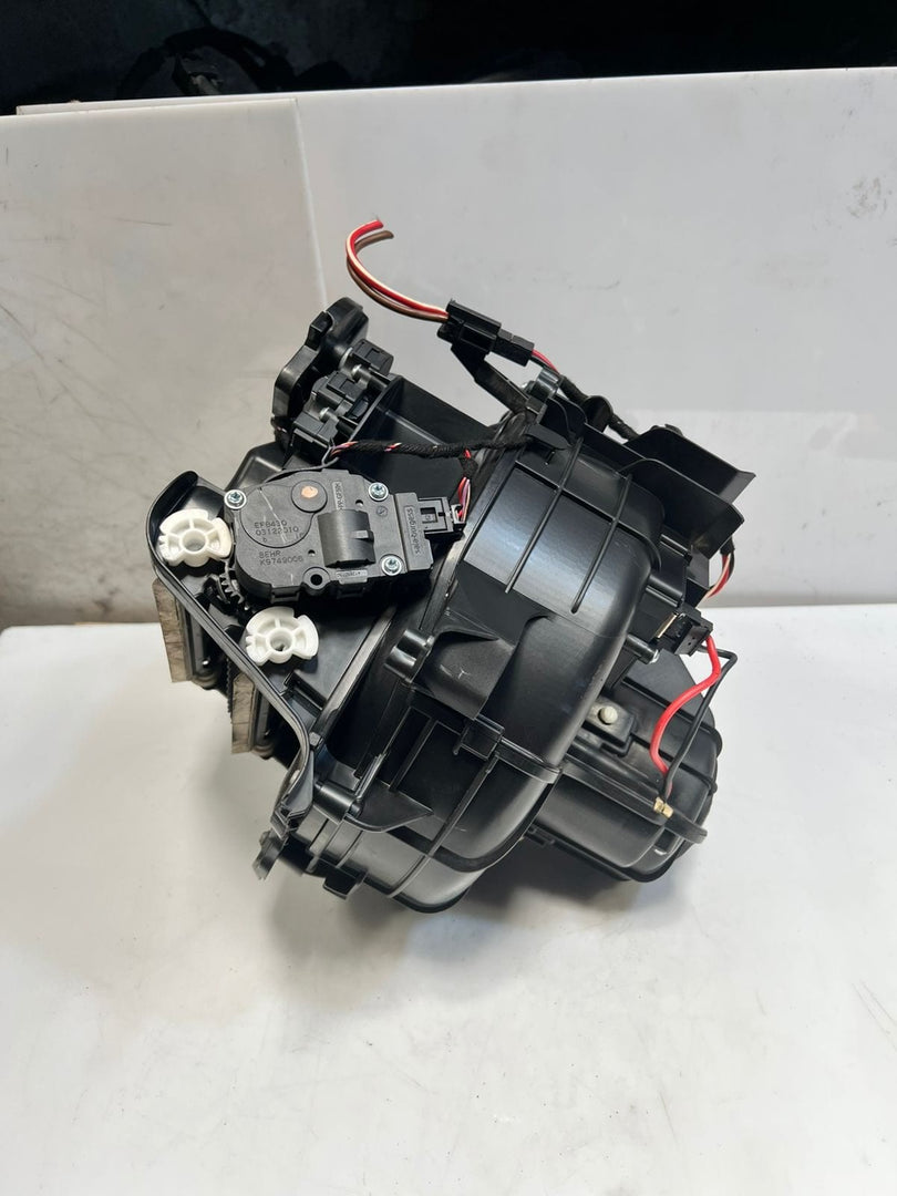 BMW 5' 6' 7' F10 F11 F06 F12 F13 F01 F02 AIR Heater Blower UNIT Motor 9243949