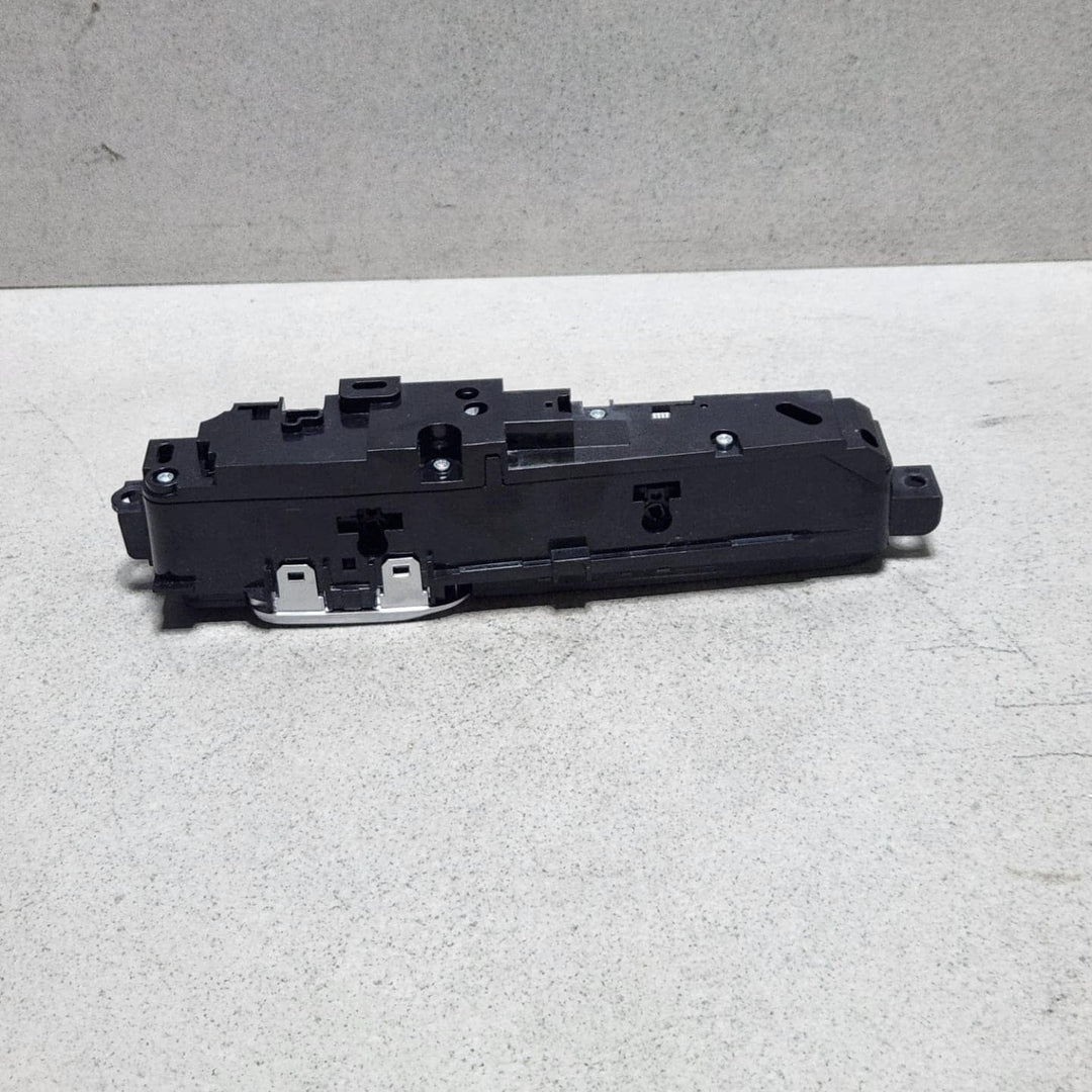 BMW Center Console Switch Panel Center Suspension Pdc 6993910 5 Series G30 G31 