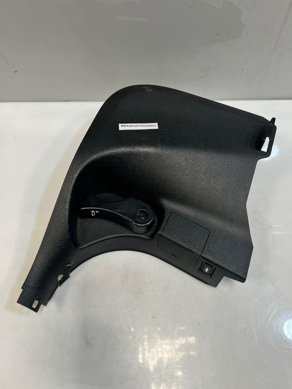 BMW 3' 4' F30 F31 F34 F32 Front Right Lateral Trim Panel Cover 7291092 OEM