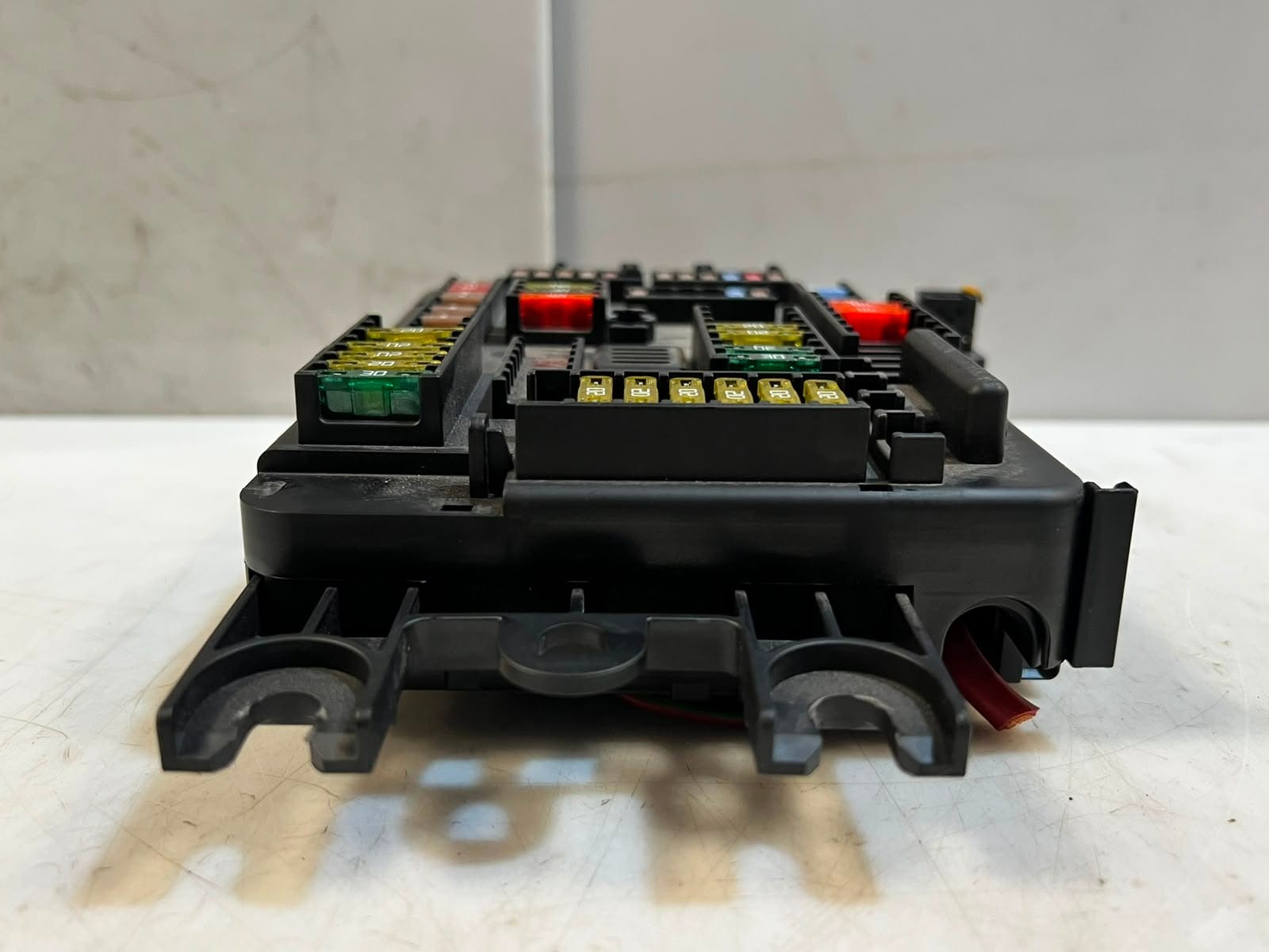 2012-2016 BMW 3 Series F30, F31, F32, and F35 328i Fuse MODULE Box 9261112 OEM