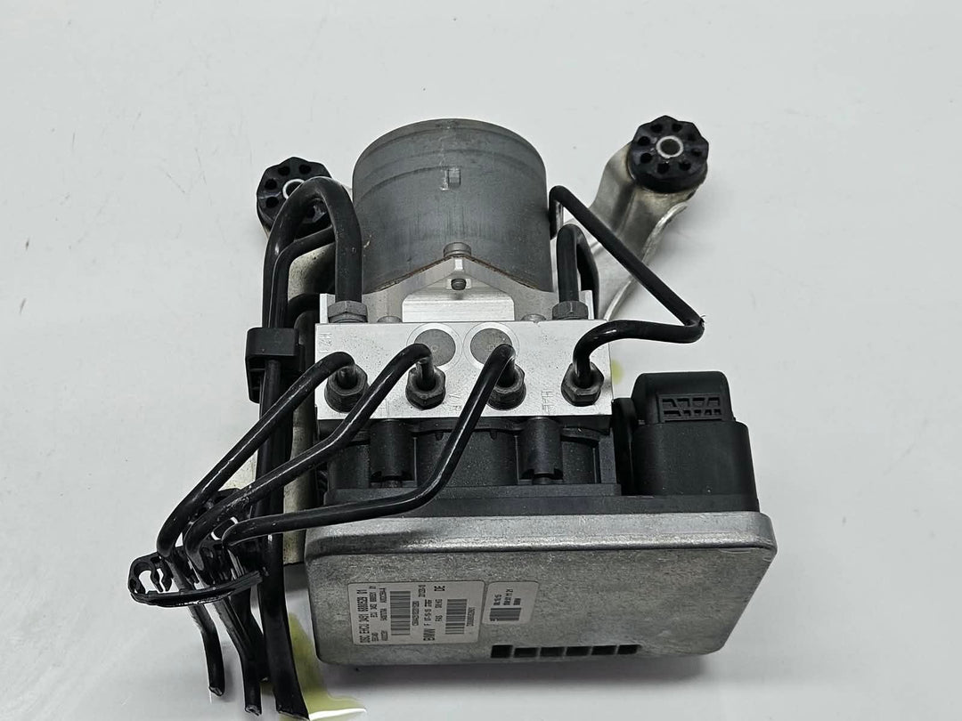6880529-2016-2018 BMW 750Li G11 G12 RHD ABS Pump Module OEM