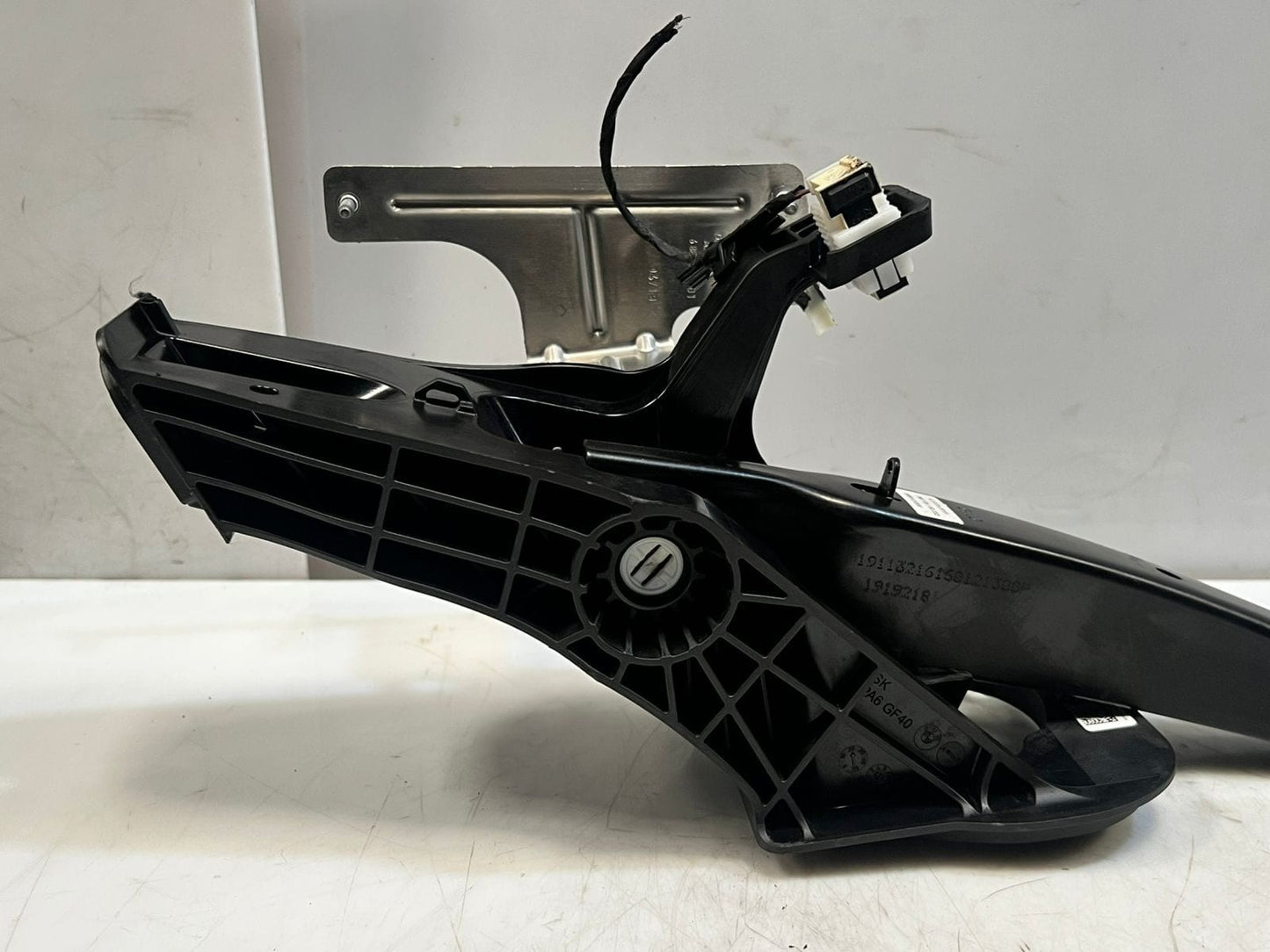 2019 BMW 3 4 Series G20 G21 G22 G23 G26 M SPORT Brake Pedal Assembly 6874282 OEM