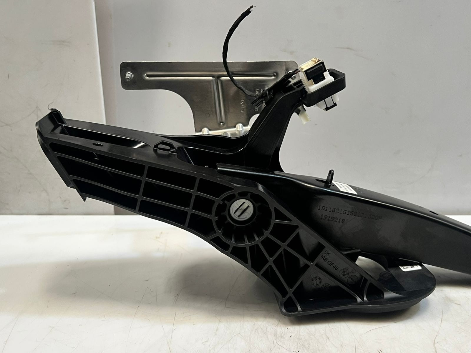 2019 BMW 3 4 Series G20 G21 G22 G23 G26 M SPORT Brake Pedal Assembly 6874282 OEM