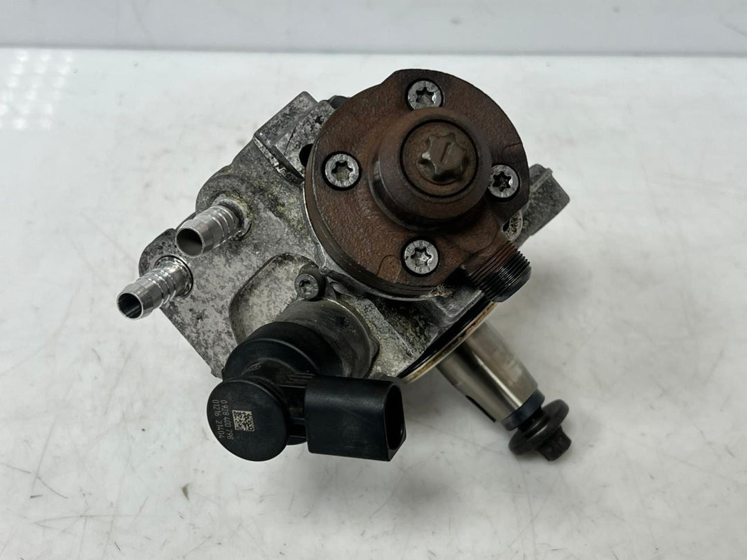 BMW 1 2 3 4 5 Series F20 F21 F30 X1 X3 E90 E92 High Pressure Fuel Pump 7810696
